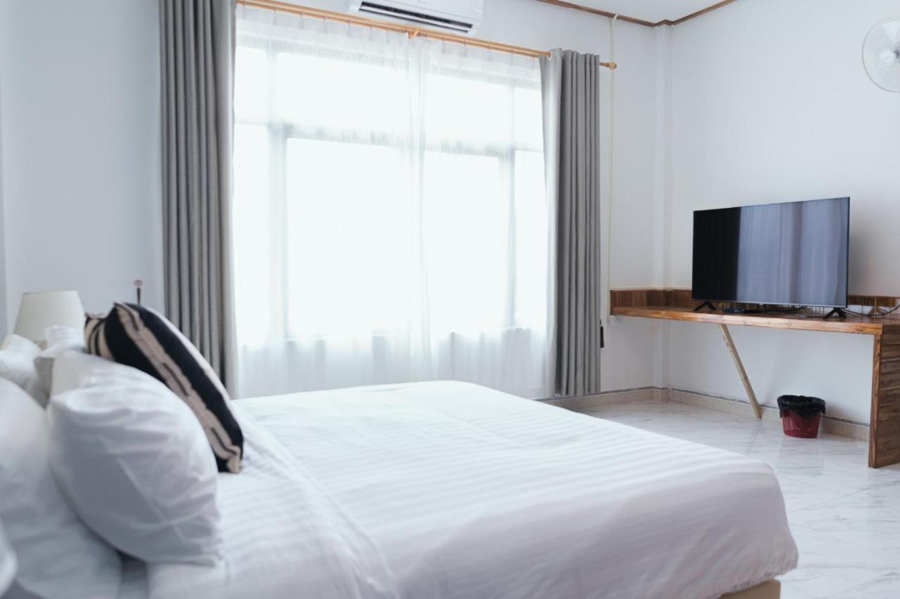 Tulip Hotel Luang Namtha Exterior photo